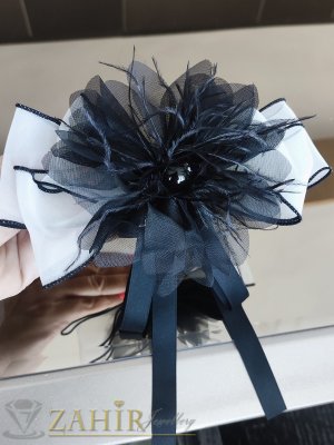 Луксозна дантелена шнола с панделка черно-бяла с черен кант, размери 18 на 10 см, ръчна изработка- ST1179